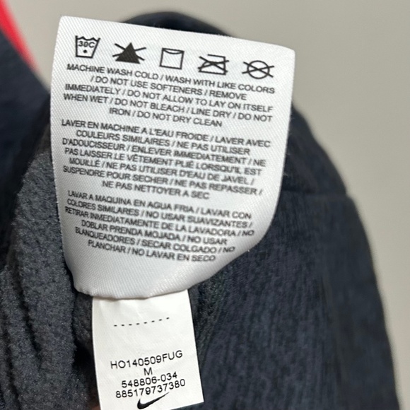 Nike Therma Fit Womens Hoodie M Gray Red Long Sleeve Pullover Activewear Sweater - Picture 6 of 9